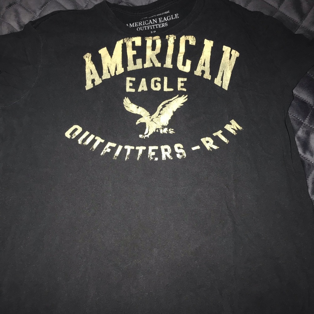 Men’s American Eagle shirt